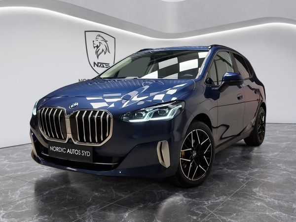 BMW 220 i Active / Tourer / Panorama / Navi / Drag - 2023
