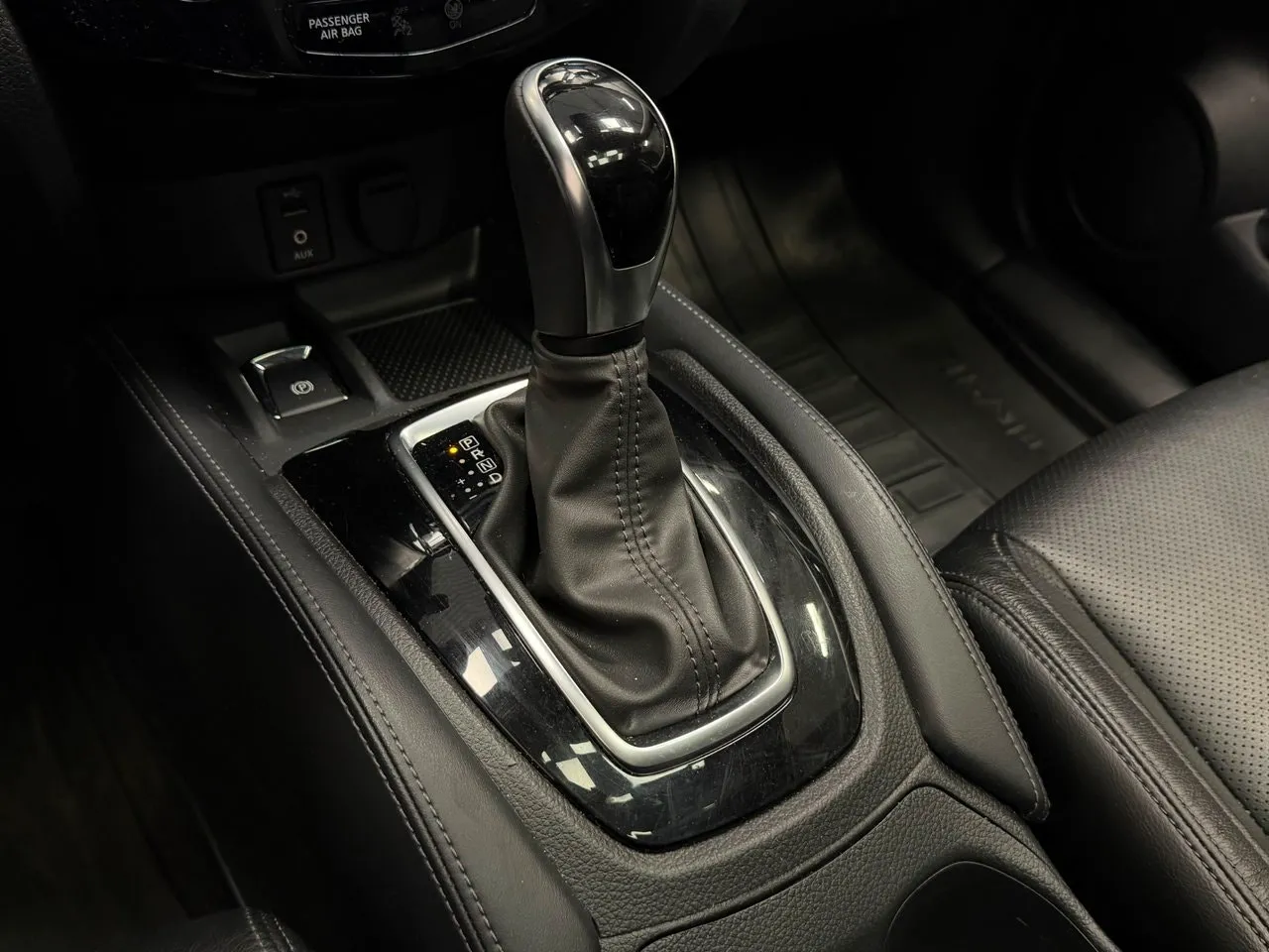 Vehicle image 18