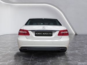 Mercedes E220 bild 5