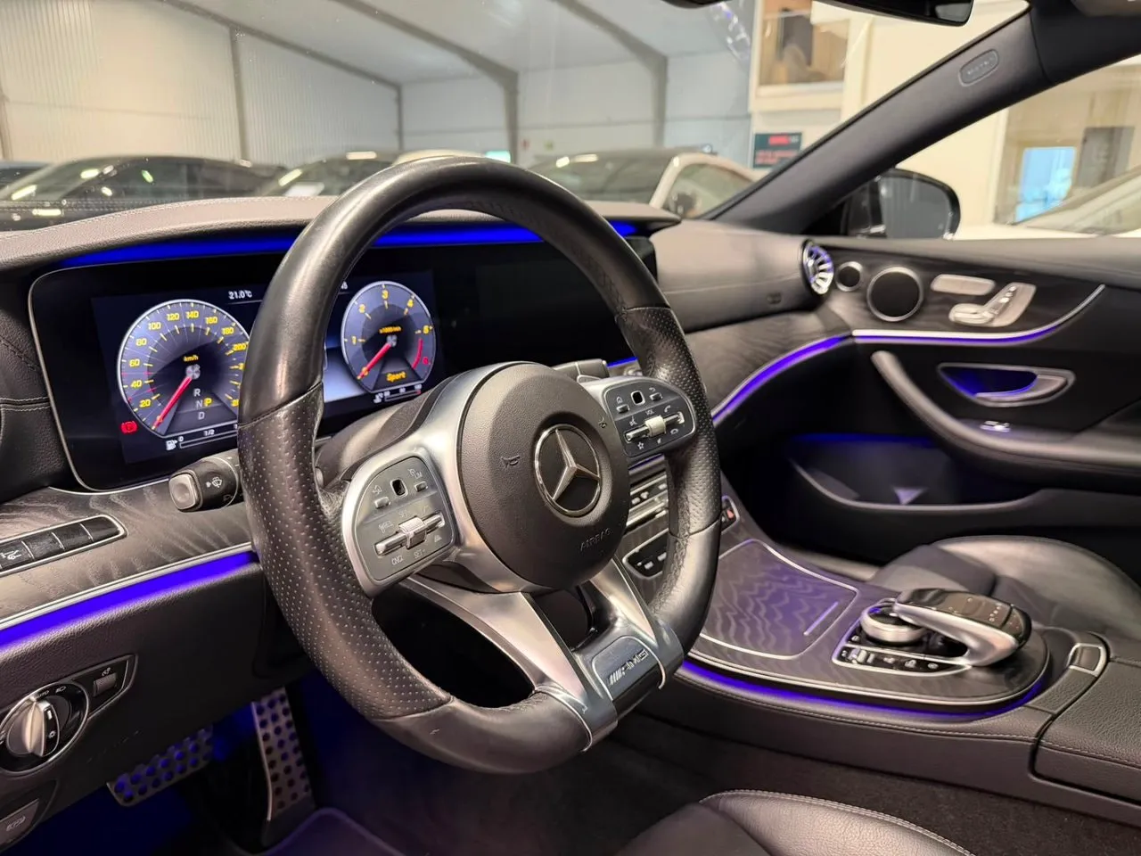 Vehicle image 22