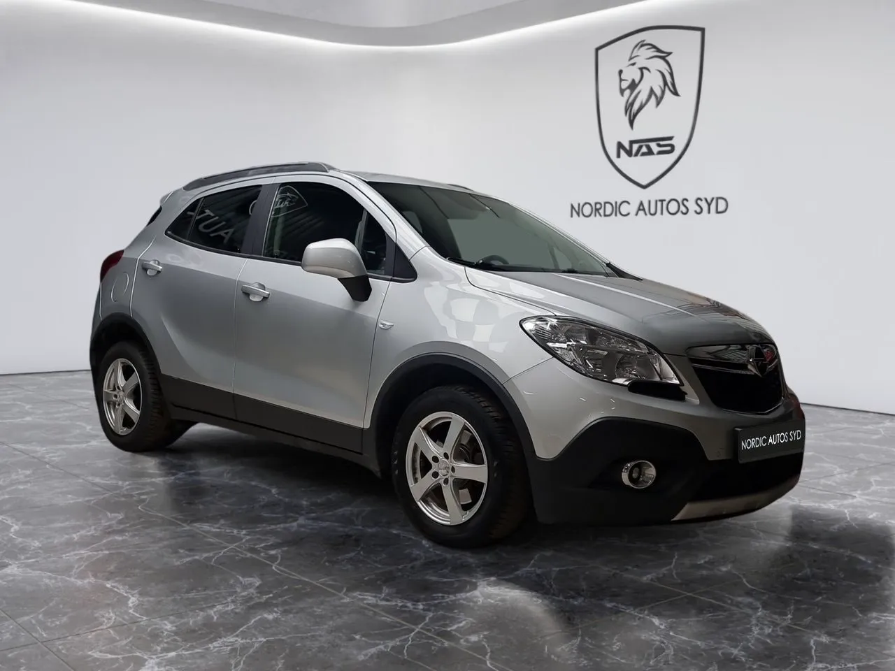 Vehicle image 7