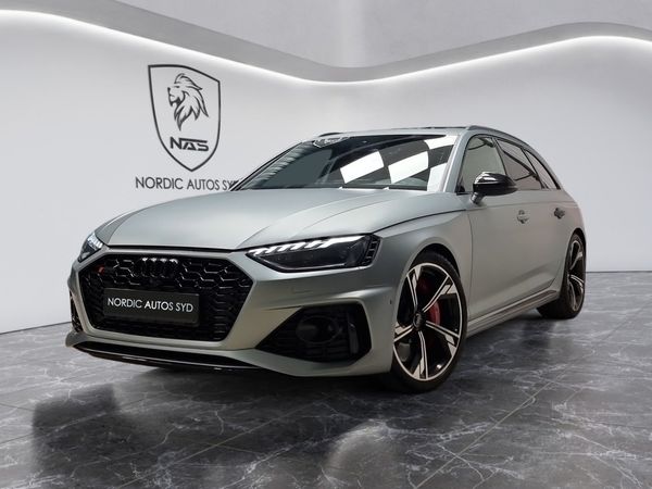 Audi RS4 Avant / 2.9 TFSI V6 / Keramiska / Pano / Matrix / HUD - 2020