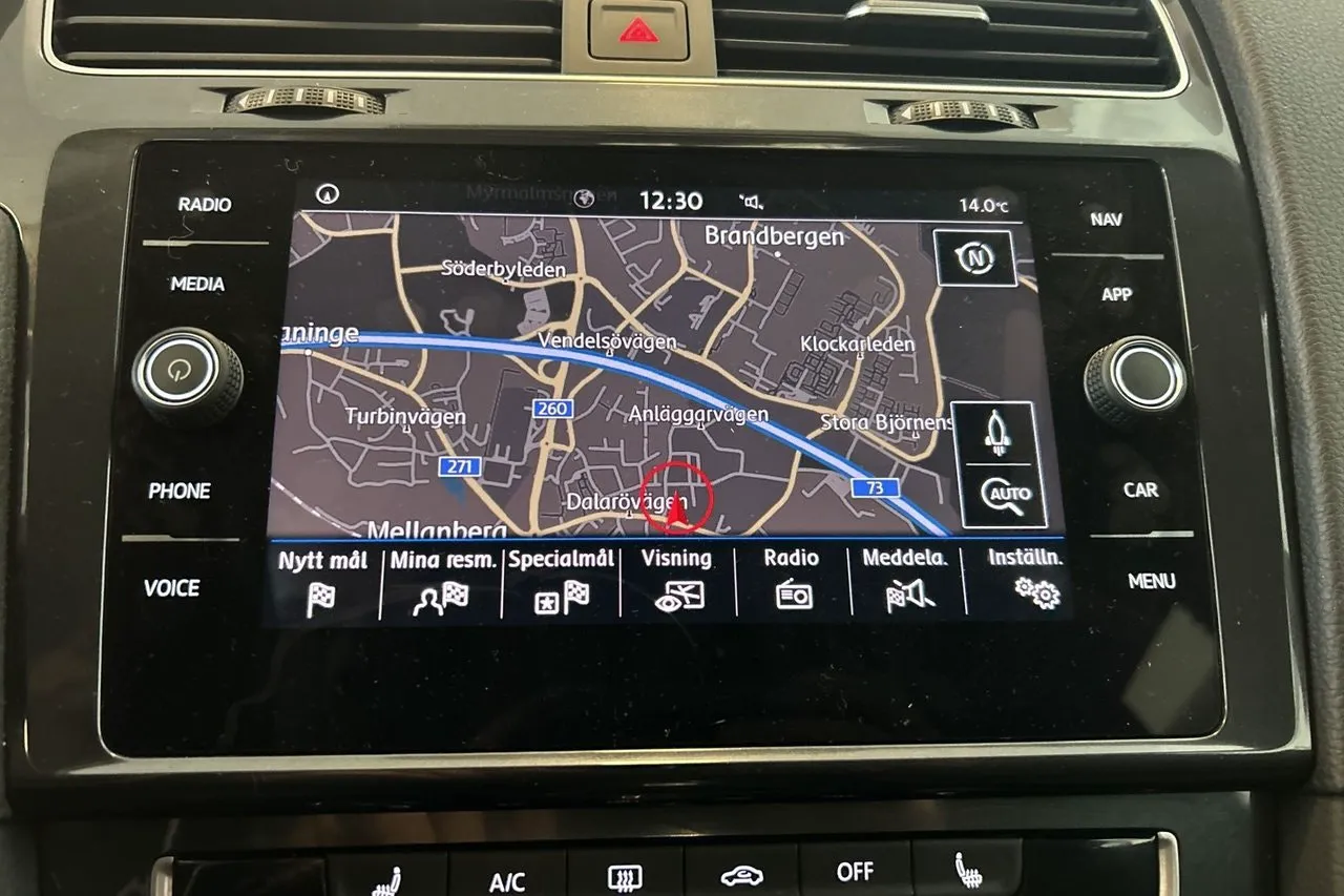 Vehicle image 22