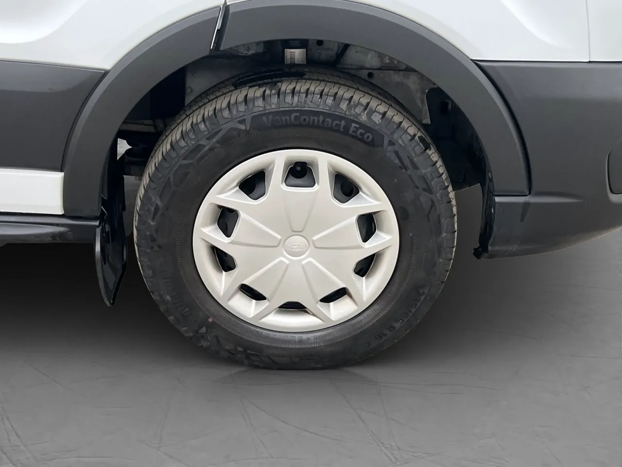 Vehicle image 31