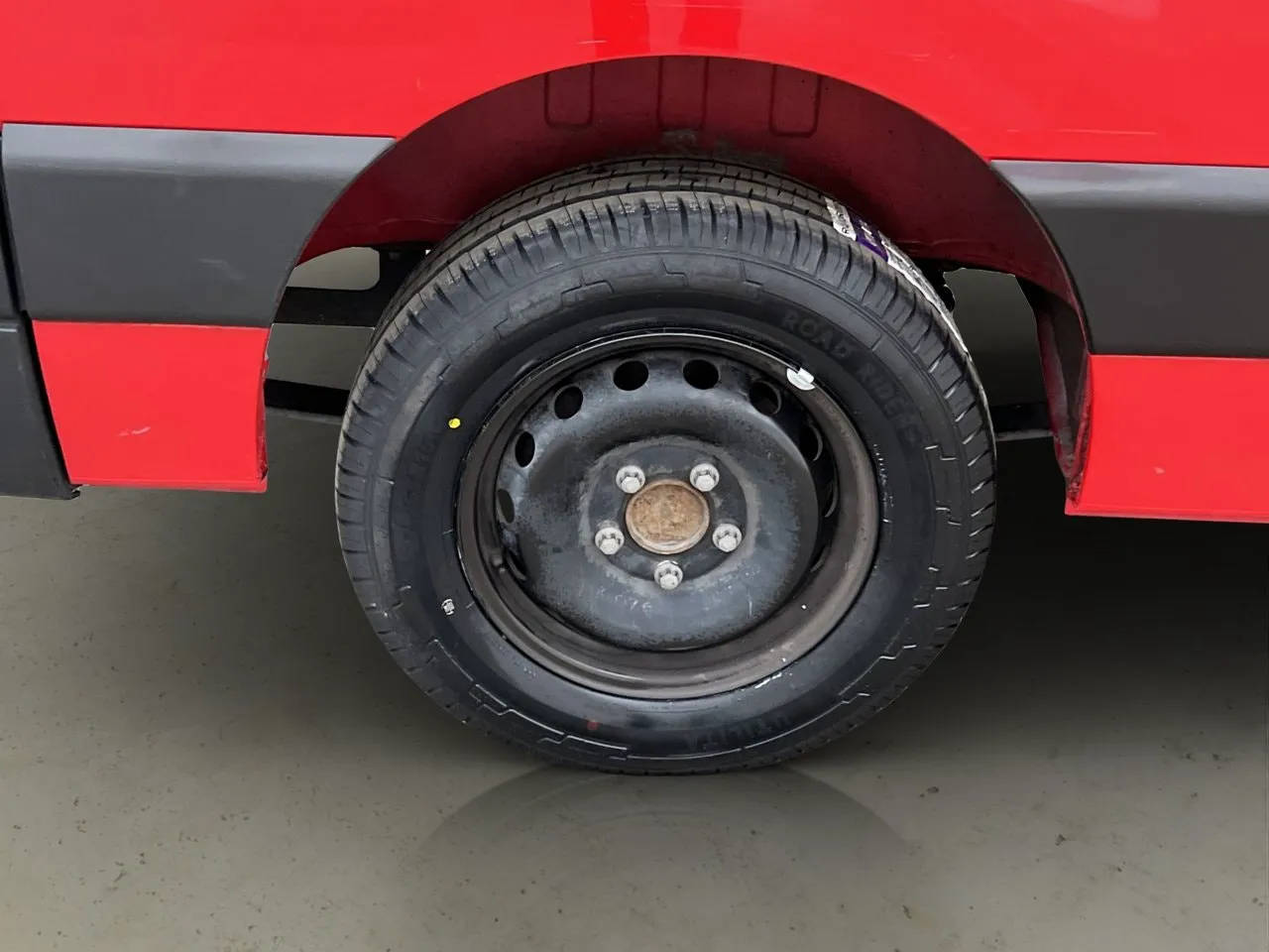 Vehicle image 30
