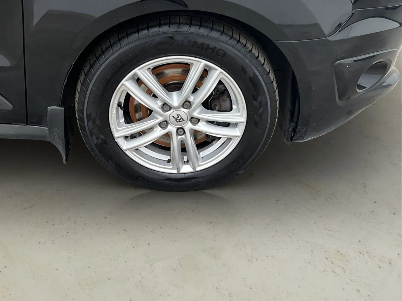 Vehicle image 32