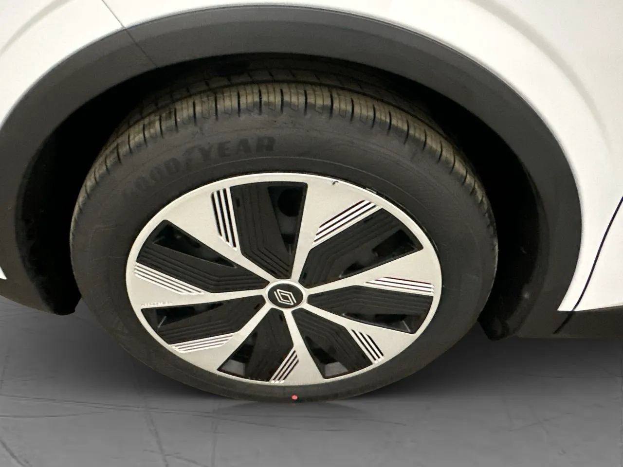 Vehicle image 30