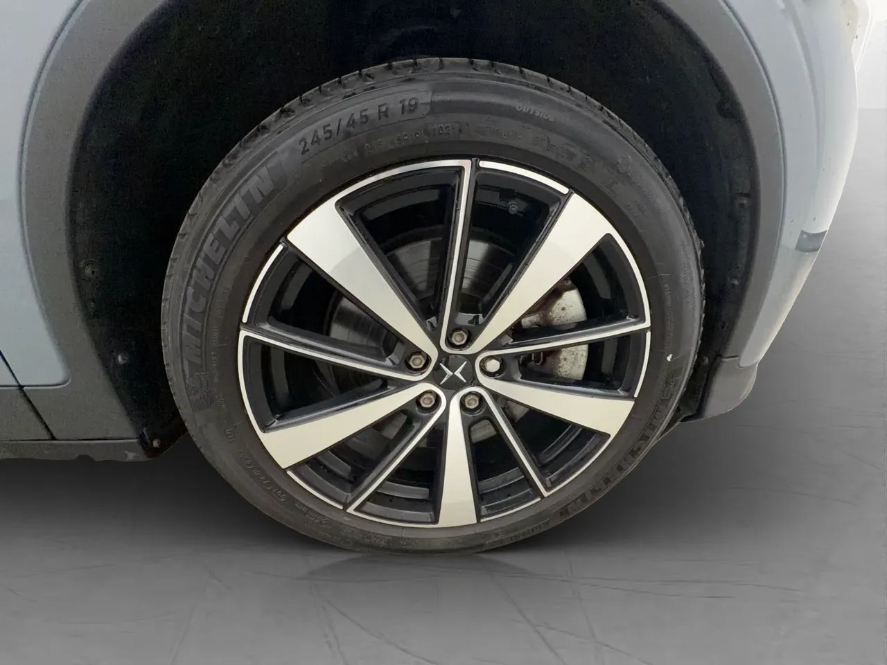 Vehicle image 33