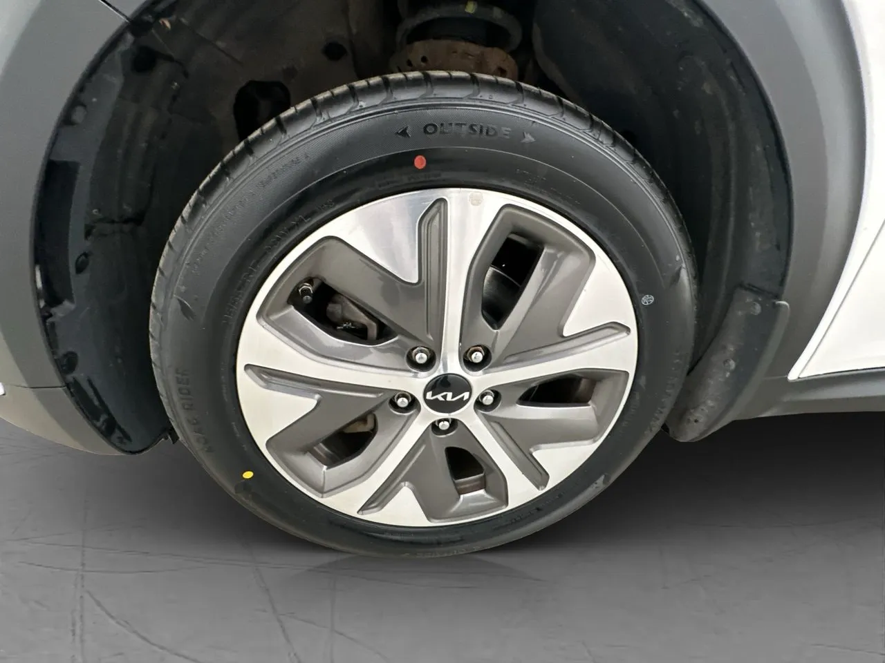 Vehicle image 30
