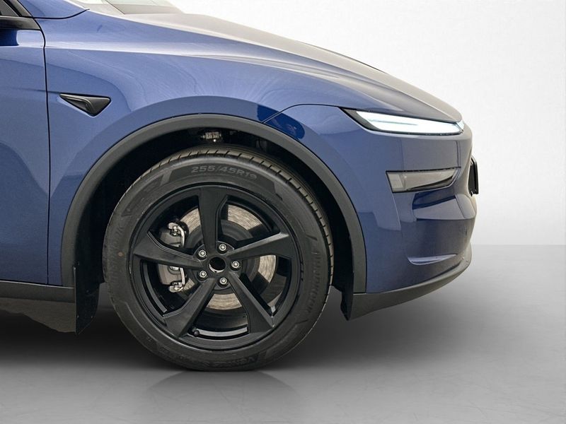 Tesla Model Y bild 37
