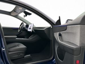 Tesla Model Y bild 26