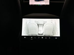 Tesla Model Y bild 29