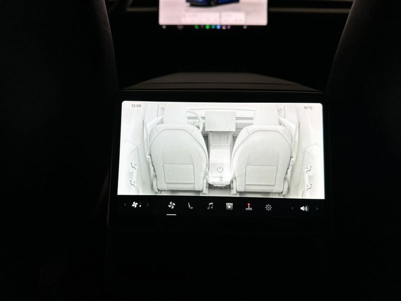 Tesla Model Y bild 29