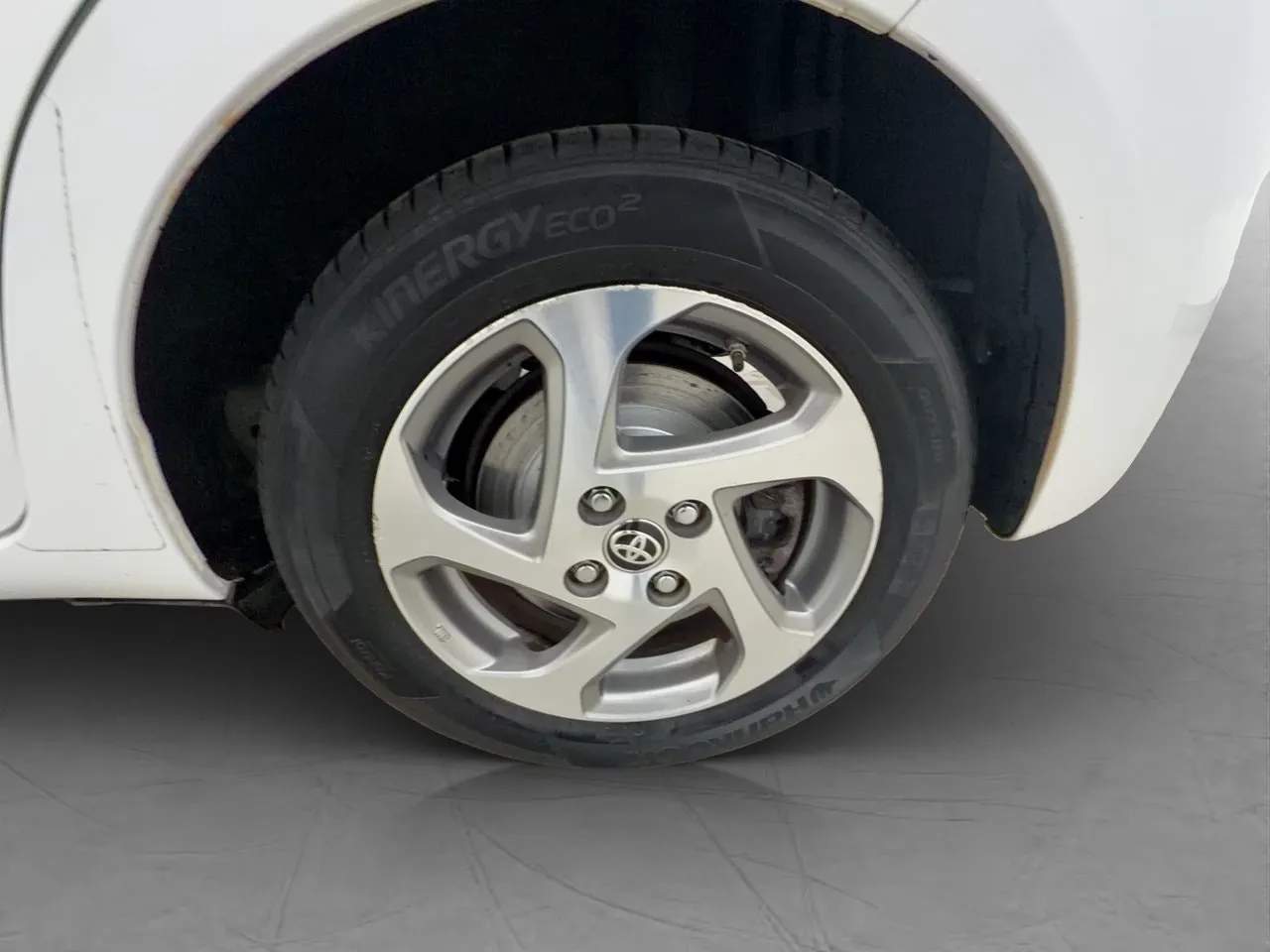 Vehicle image 30