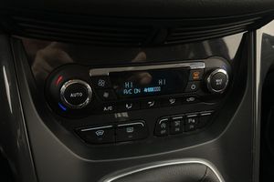 Ford Kuga bild 19