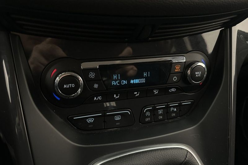 Ford Kuga bild 19