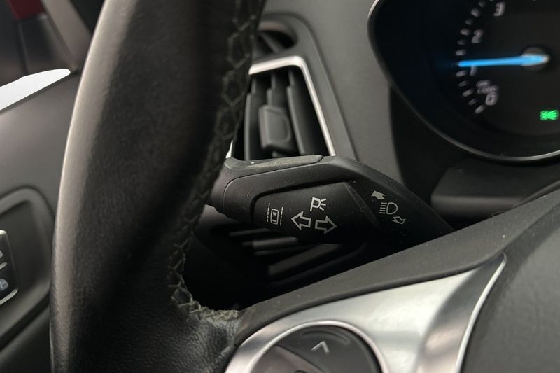 Ford Kuga bild 10