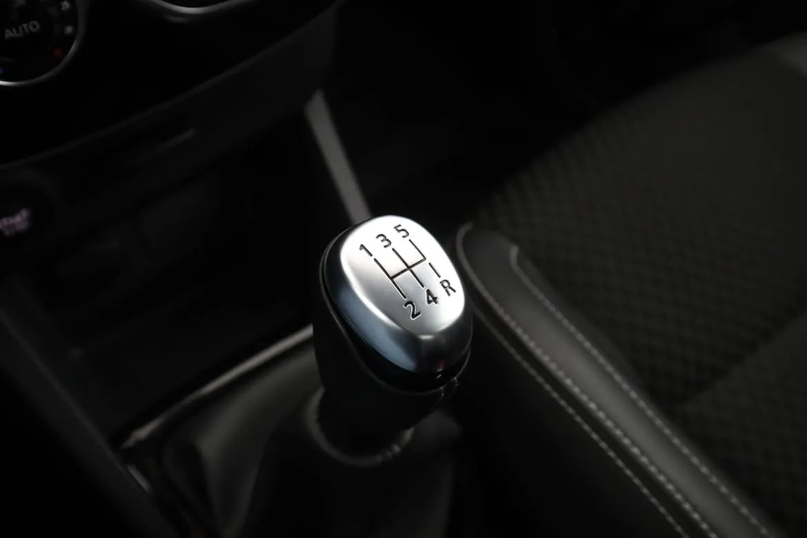 Vehicle image 25