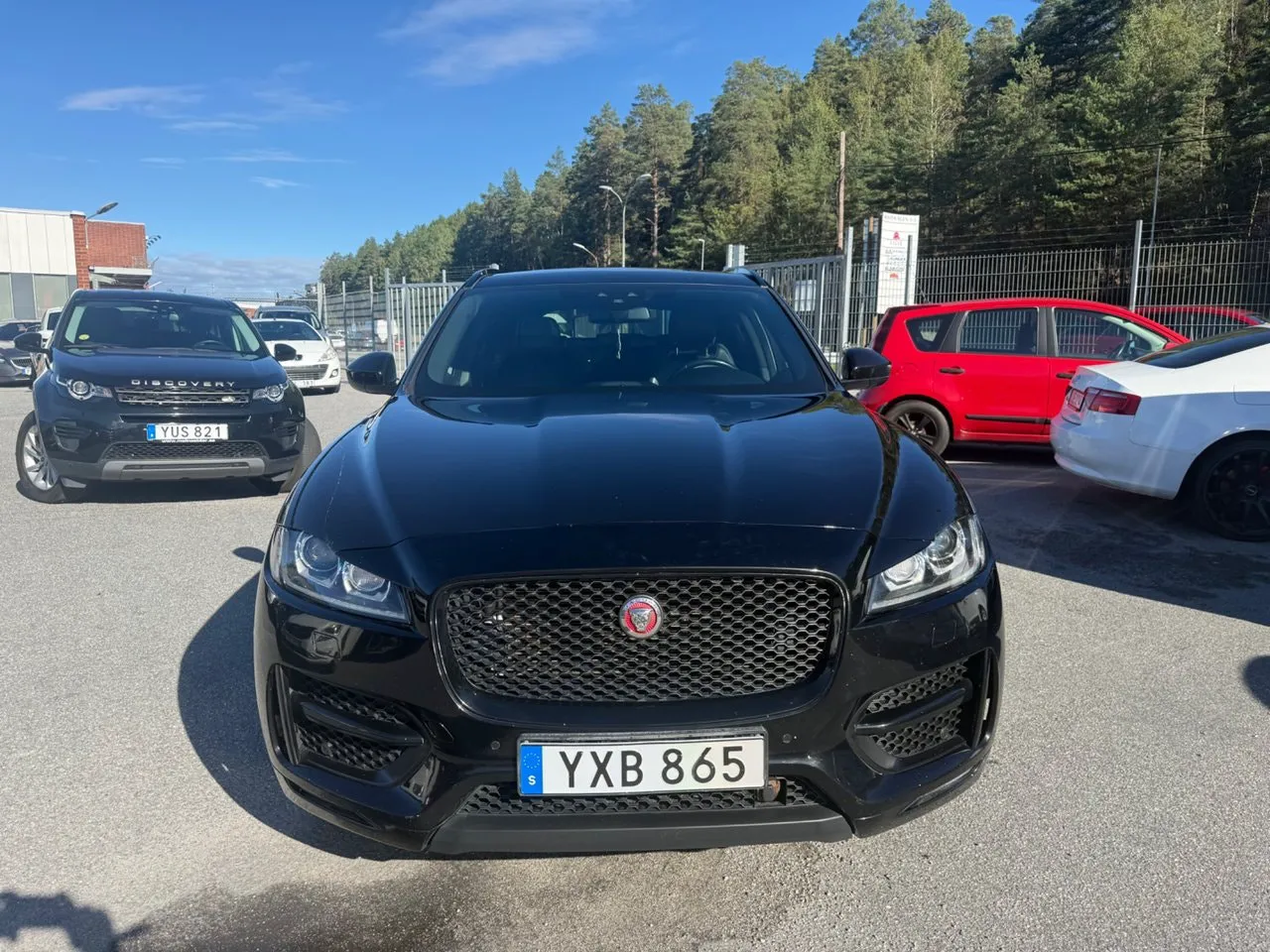 Vehicle image 7
