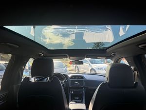 Jaguar F-Pace bild 10