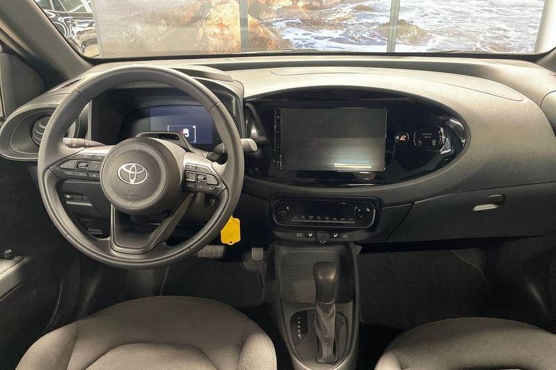 Toyota Aygo X bild 10