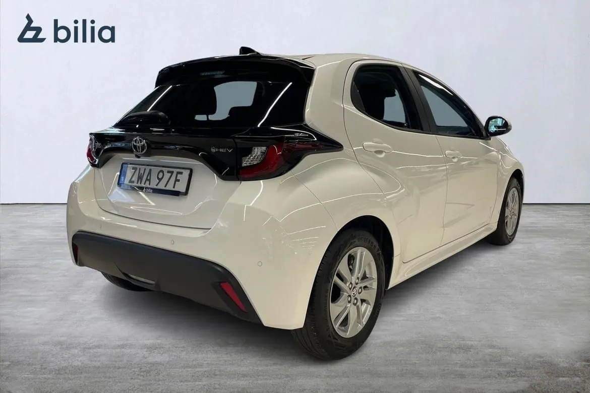 Vehicle image 18