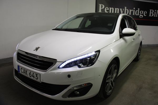 Peugeot 308 1.6 e-HDi 115 FAP Allure Panorama Navi Kamera Värmare - 2014