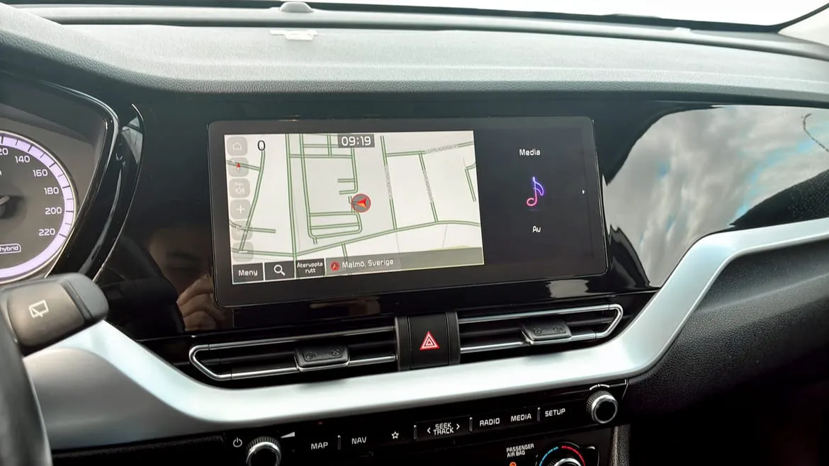 Vehicle image 14