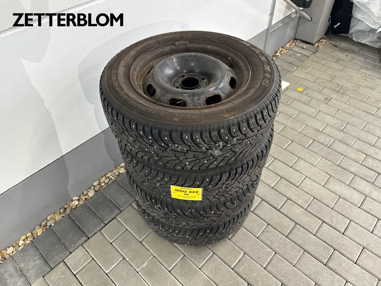 Vehicle image 14