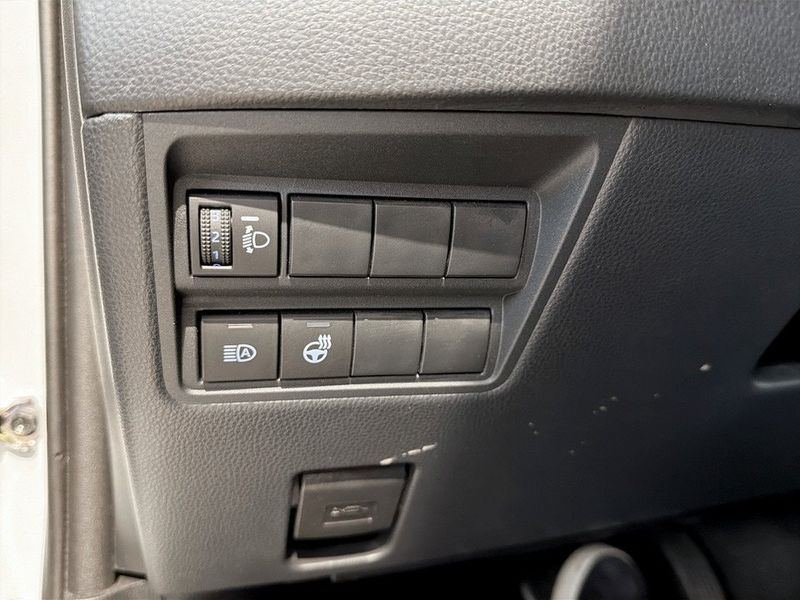 Mazda 2 bild 8