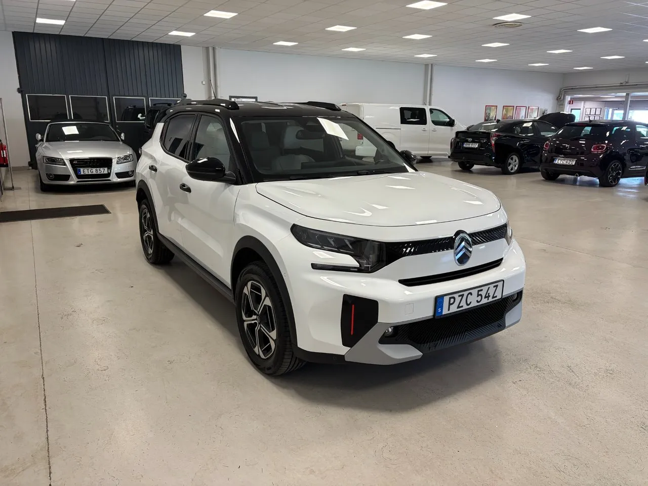 Vehicle image 2