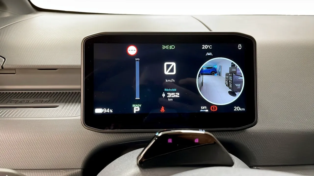 Vehicle image 9