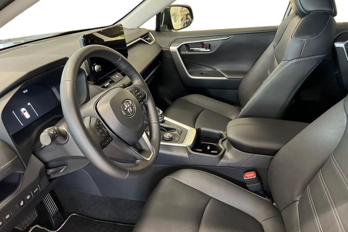 Vehicle image 11