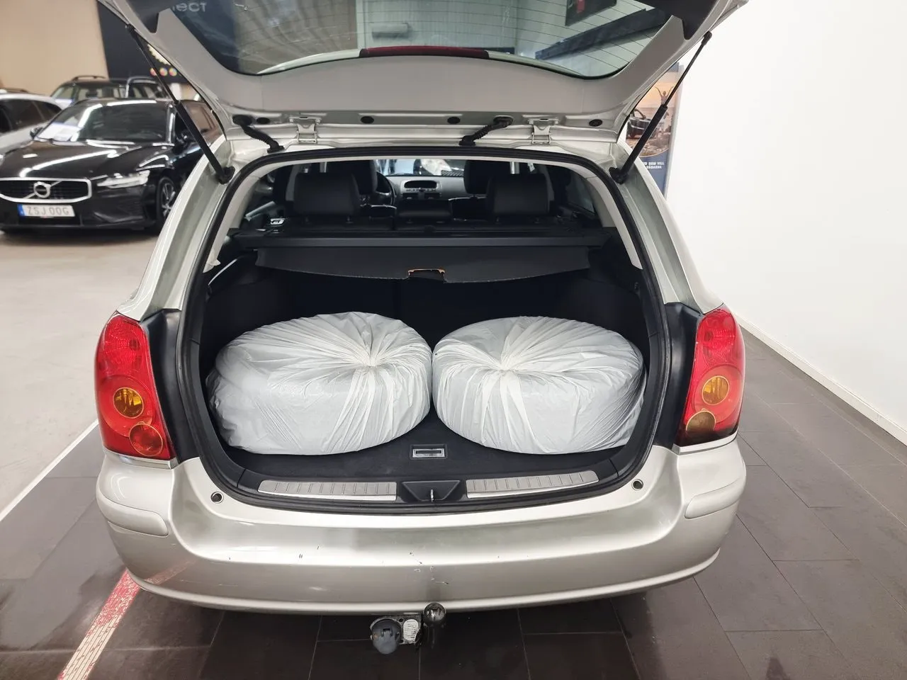 Vehicle image 21