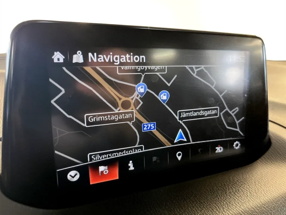 Vehicle image 12