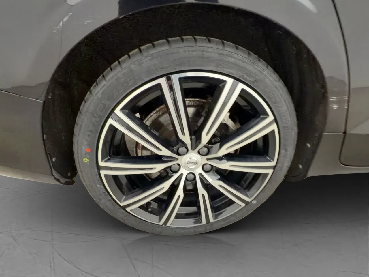 Vehicle image 32