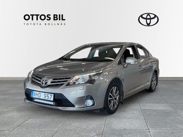 Toyota Avensis Sedan 1.8 Valvematic Manuell, 147hk - Business / V-hjul, Drag, LED-ramp, Motorvärmare & kupéuttag - 2013