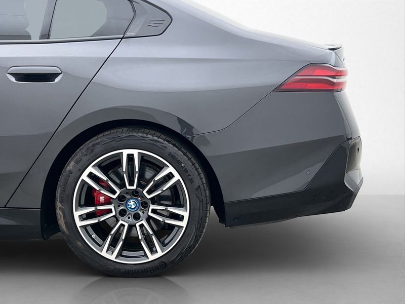 BMW i5 bild 35