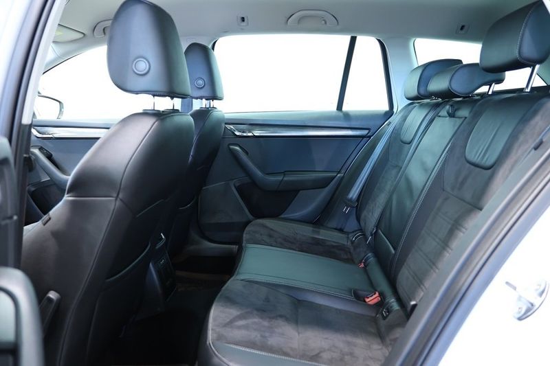 Skoda Octavia bild 9