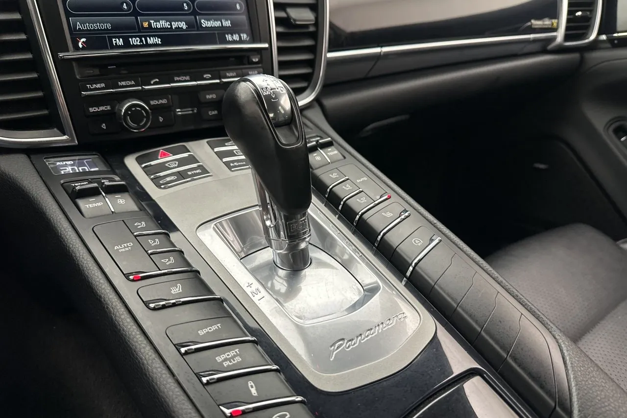 Vehicle image 22