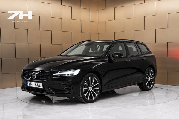 Volvo V60 Recharge T6 AWD Plus Dark Pilot Assist Drag Kamera - 2024