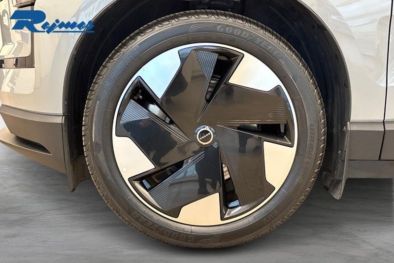 Volvo EX30 bild 7