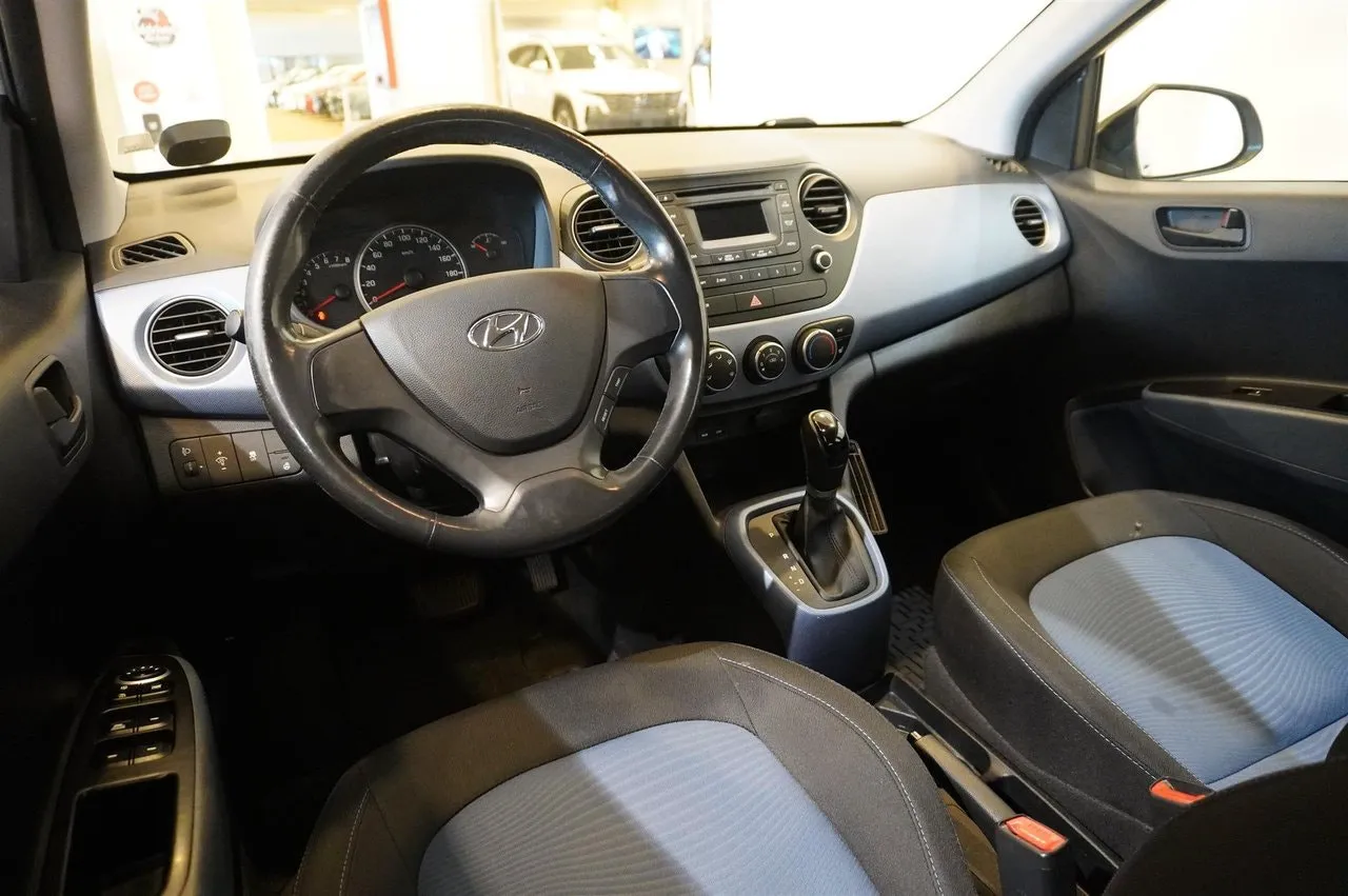 Vehicle image 8