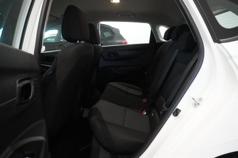 Hyundai i20 bild 6