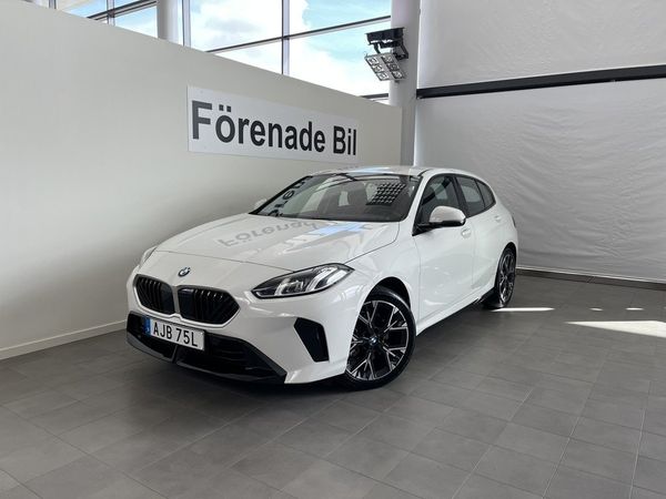 BMW 120 M Sport Design Automat Rattvärme 18" Park/Drive Assist - 2026