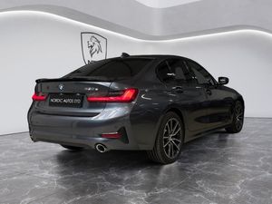 BMW 330 bild 6