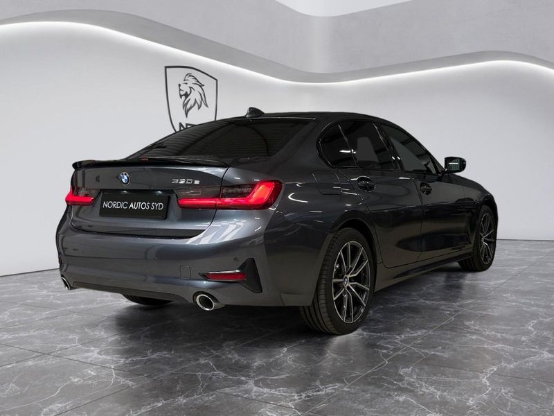 BMW 330 bild 6