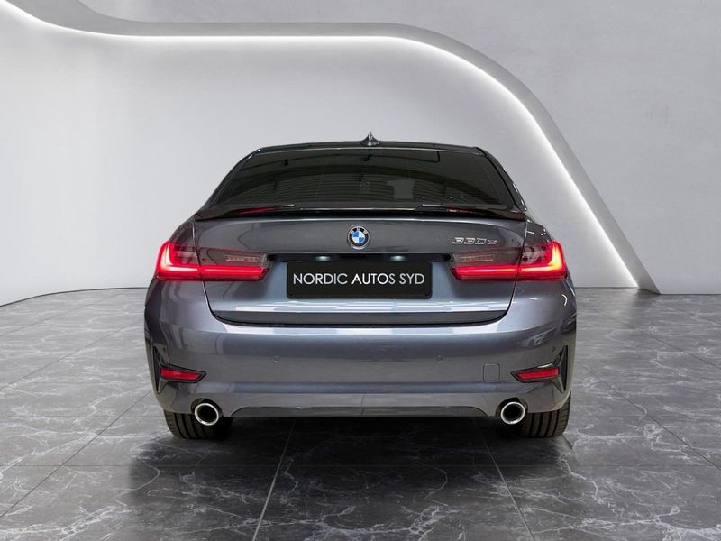 BMW 330 bild 5