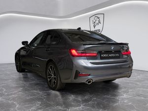 BMW 330 bild 4