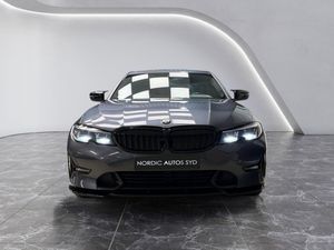 BMW 330 bild 9
